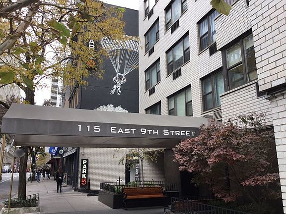 4th image of 115 E 9th St APT 18H