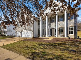 2125 Wildwood Meadows Ct, Chesterfield, MO 63005