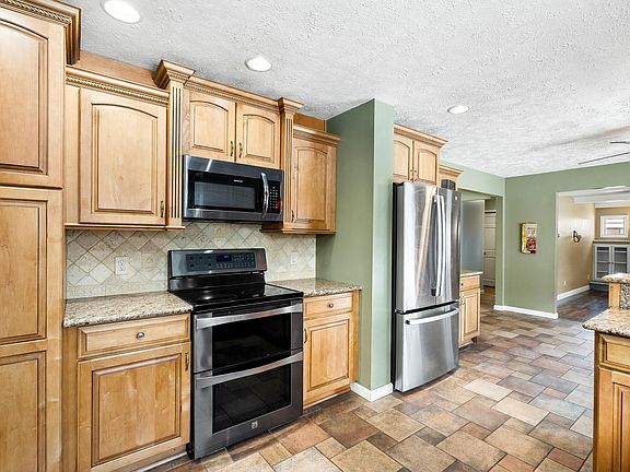 5th image of 7587 Cobblewood Dr