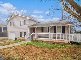 4041 Emerald Lake Dr, Decatur, GA 30035