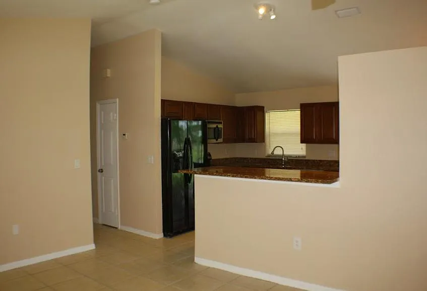 Building Photo - 8136 Egret Rd