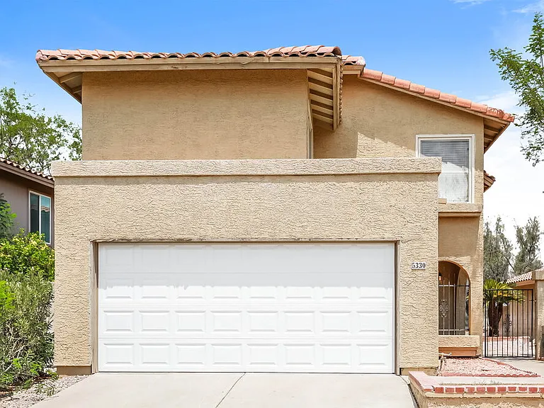 5330 E Fairfield St — Photo 1