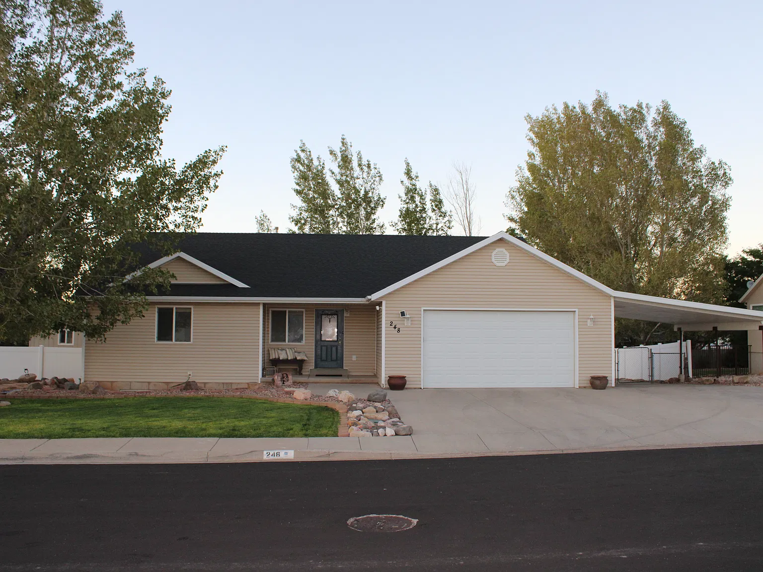 5 bed, 3007 sqft, $2,900 — Photo 1
