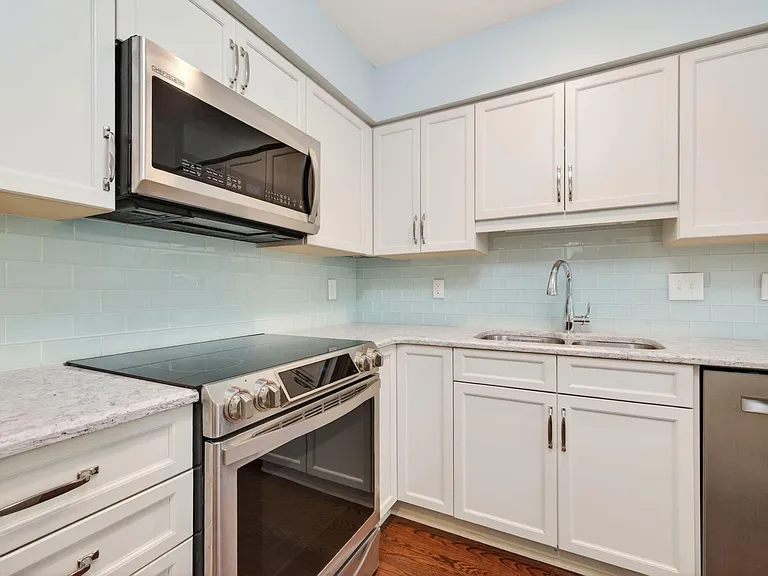 1526 Dirkson Ct — Photo 13