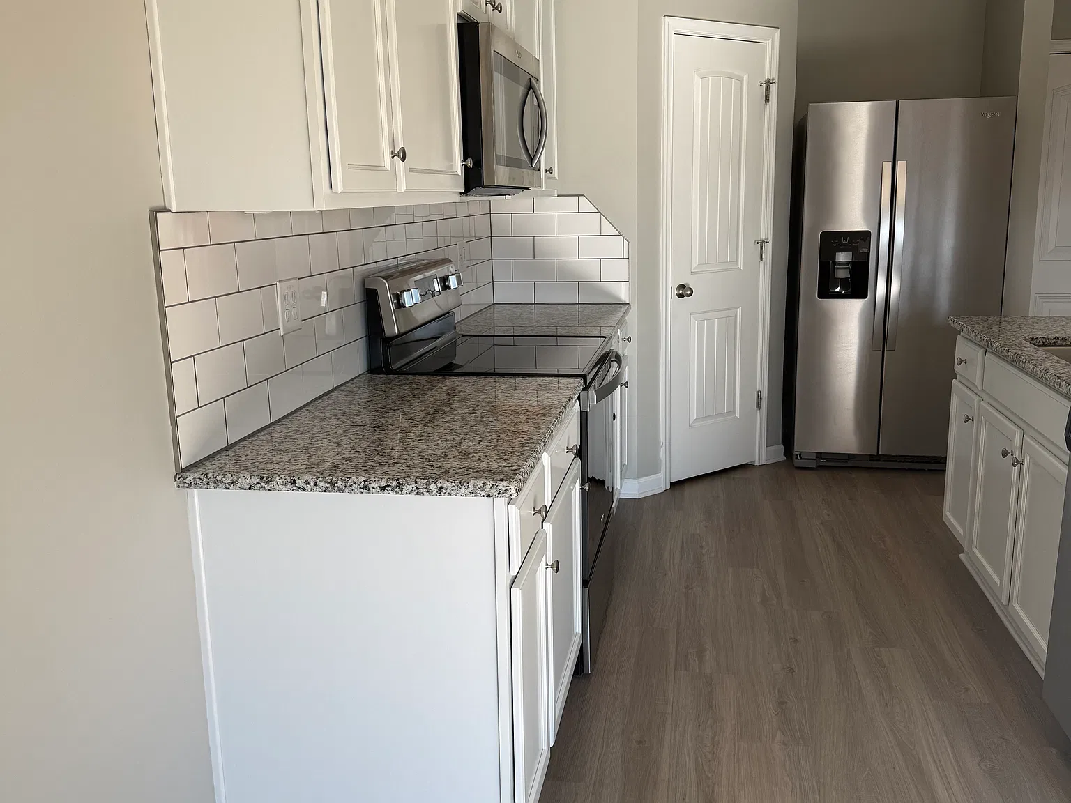 3 bed, 2.5 bath, 1600 sqft, $2,000 — Photo 2