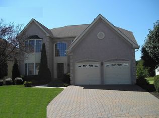 6 Sawgrass Ct, Moorestown, NJ 08057