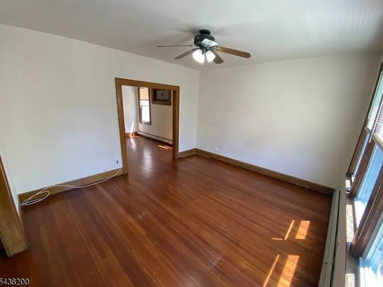 1353 Alina St — Photo 1