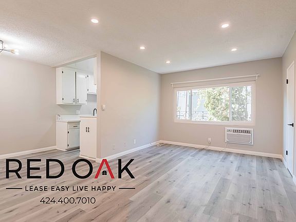 5th image of 929 N Genesee Ave #7