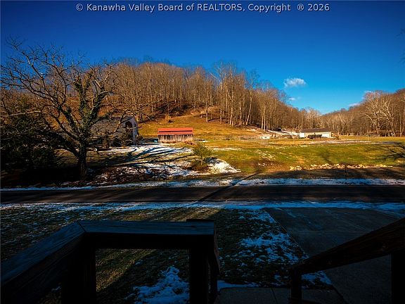 4th image of 2989 Scary Creek Rd