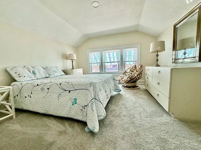 411 W College Ave #B — Photo 9