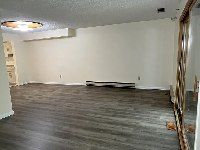 120 Knollwood Ter — Photo 9