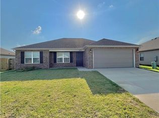 414 Woodcreek St, Lowell, AR 72745