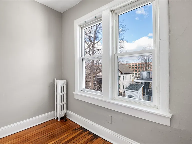 501 Warren St #6 — Photo 10
