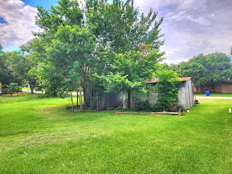 502 Migl St #B — Photo 13