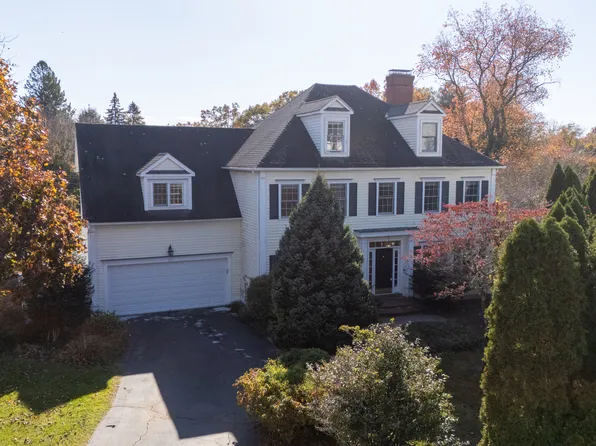 76 Walbin Court, Fairfield, CT 06824