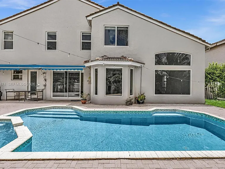 3433 SW 52nd Ct — Photo 3