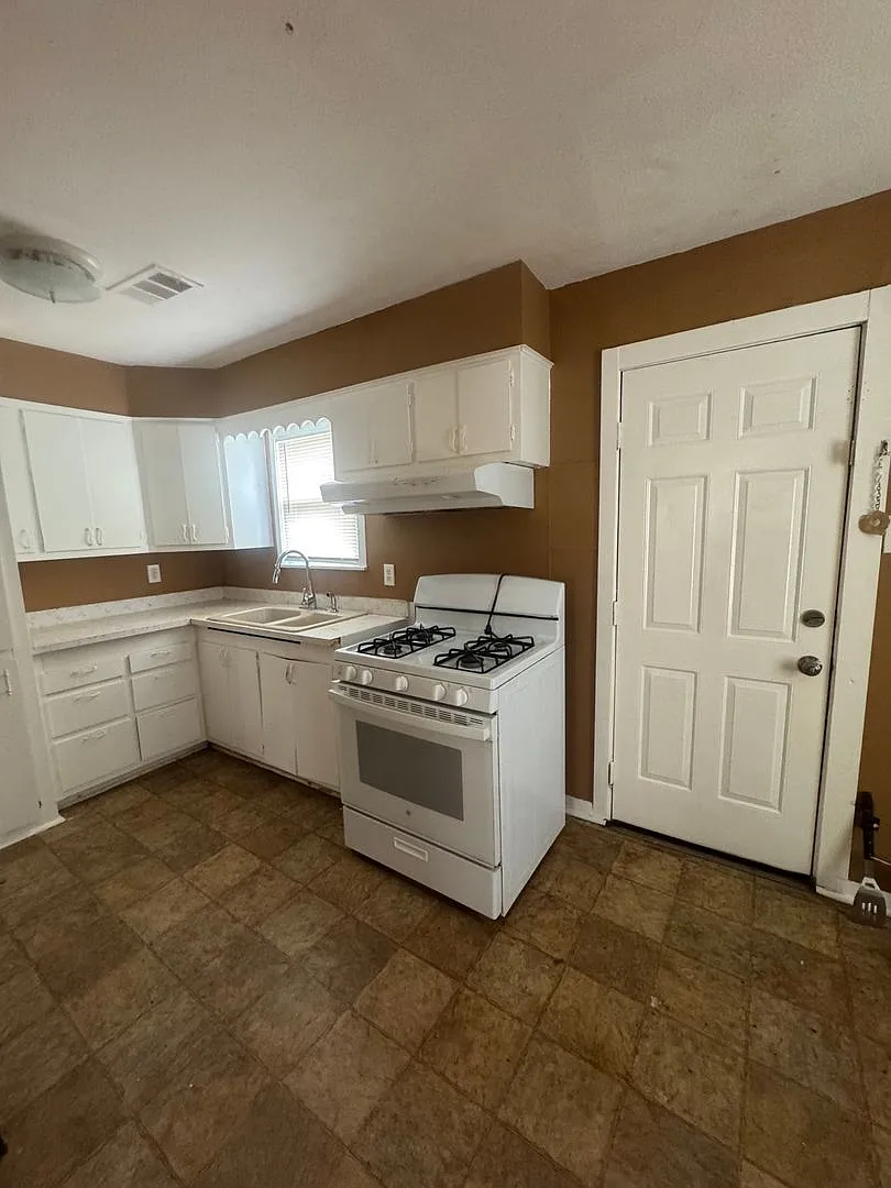 Located close to 6th street 2bedroom 1bathroom — Photo 4