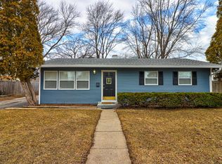 2100 W Grove Ave, Waukegan, IL 60085