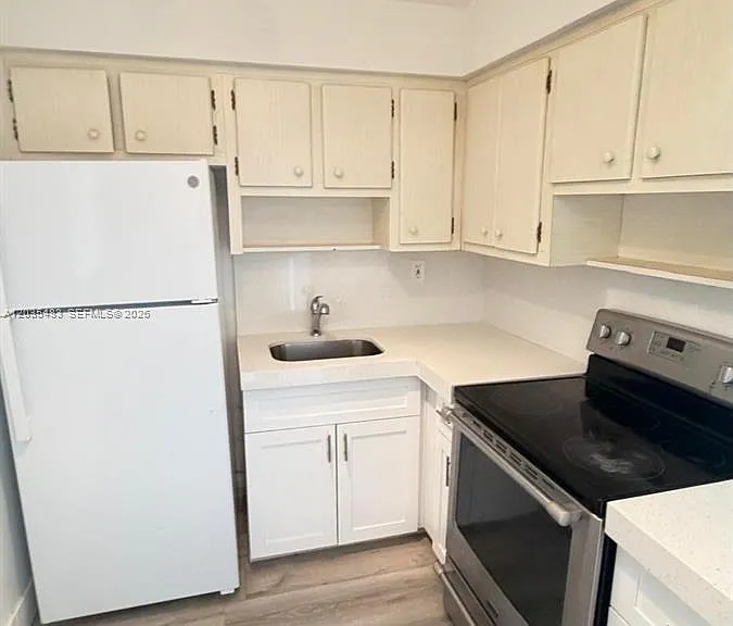 20200 NE 27th Ct #9 — Photo 1
