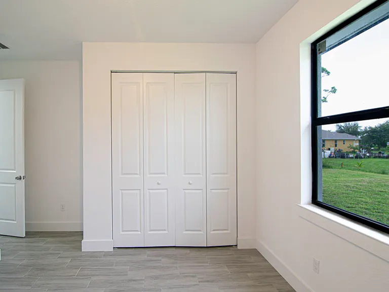 15633 Lakeland Cir — Photo 20