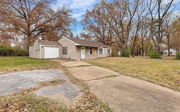 3rd image of 1539 Trampe Ave