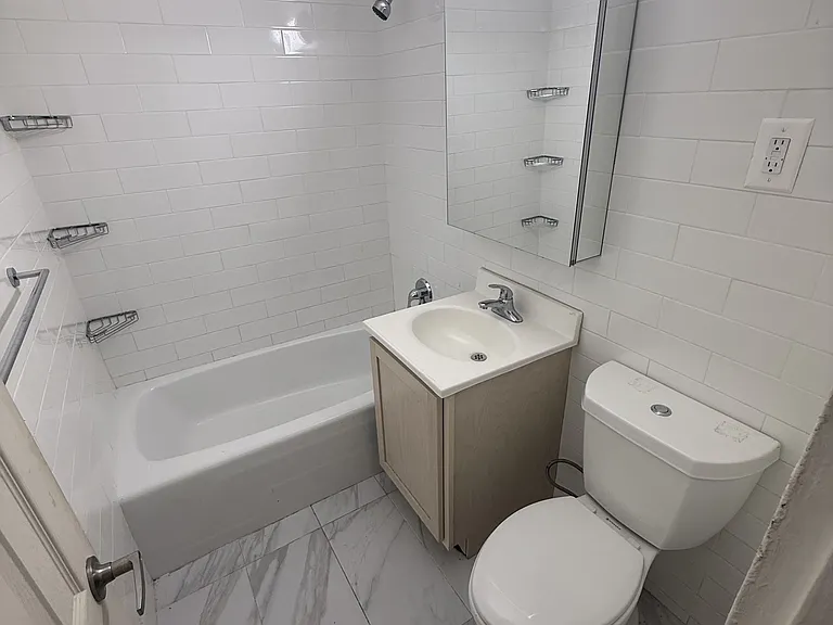 420 Watkins St #4E — Photo 10