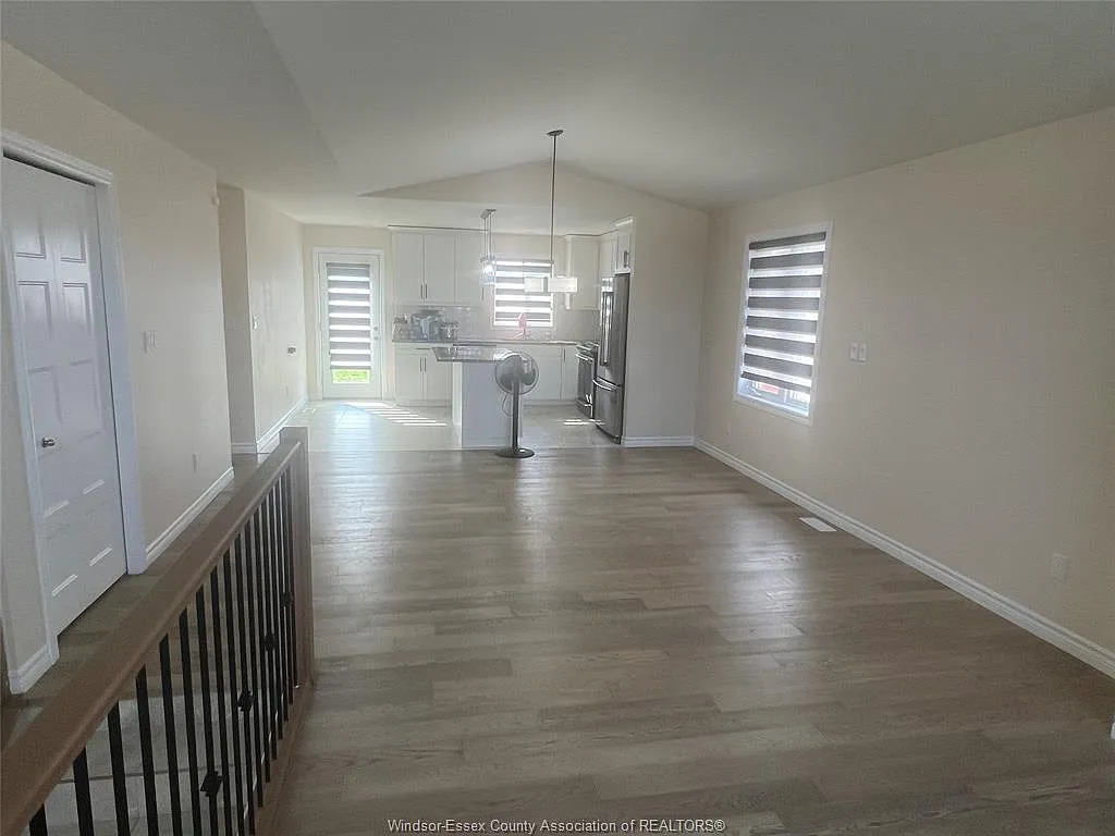 3 bed, $2,500 — Photo 4