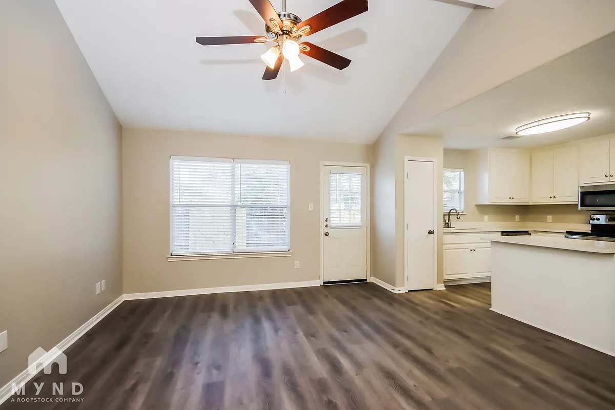 Building Photo - 16376 River Fall Ct