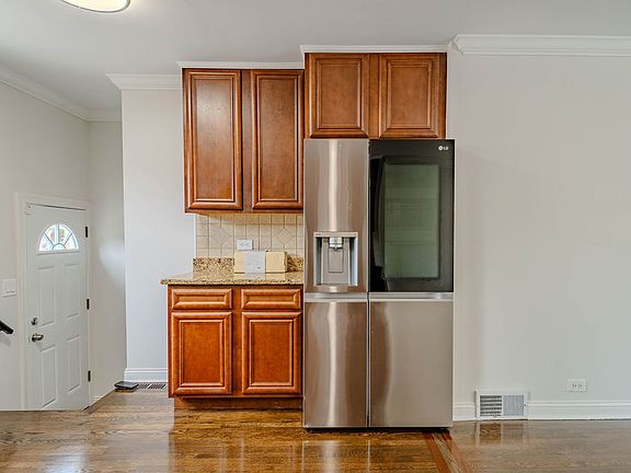 4th image of 3517 W 80th St