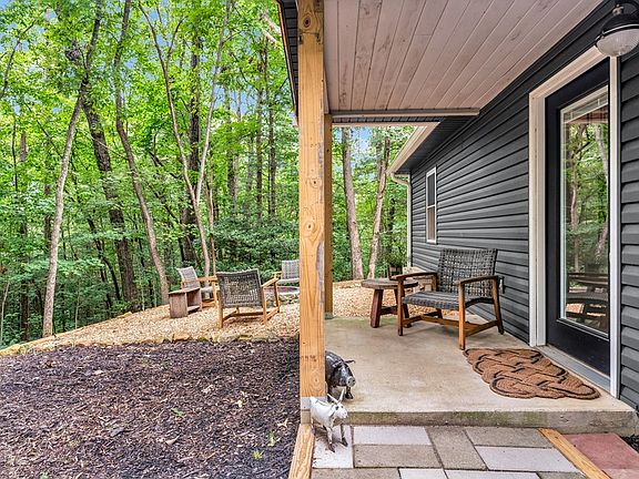 5th image of 728 Pleasant Gap Rd