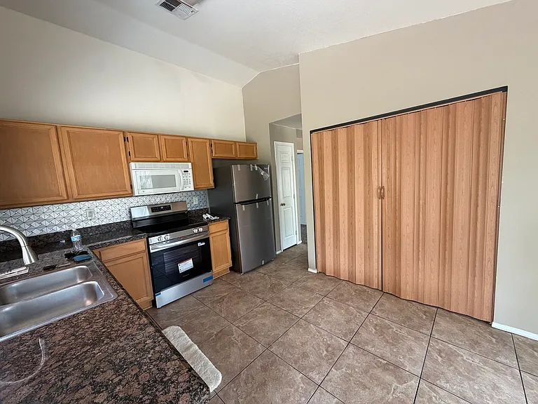 23619 N 36th Dr — Photo 12
