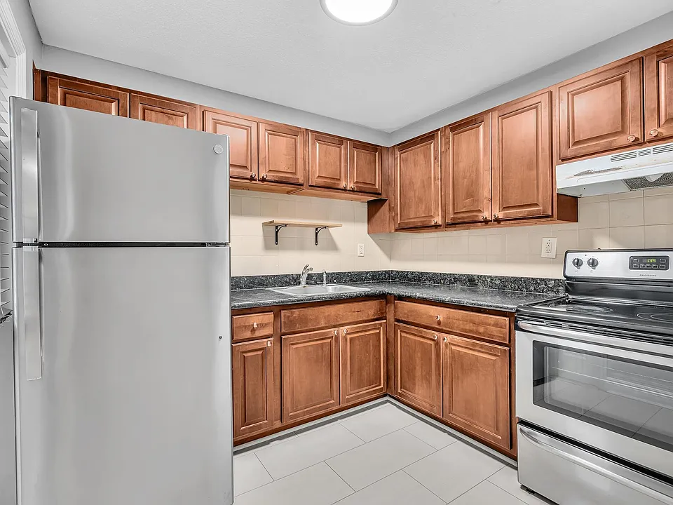 626 SW 14th Ave #204