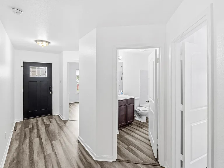 229 J E Brown Ln — Photo 6