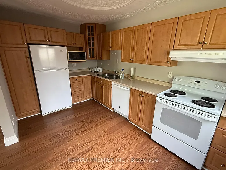 416 Cole Rd #UPPER — Photo 14