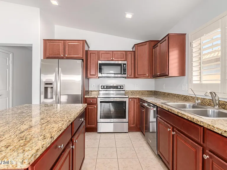 2227 E Stacey Rd — Photo 11