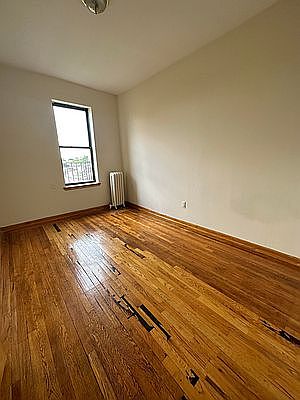 2nd image of 761 44th St APT D2