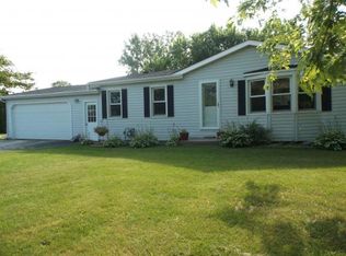 N5664 French Rd, Seymour, WI 54165