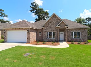 219 Hunts Landing Dr, Kathleen, GA 31047