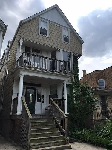 1911 W Eddy St Photo 1