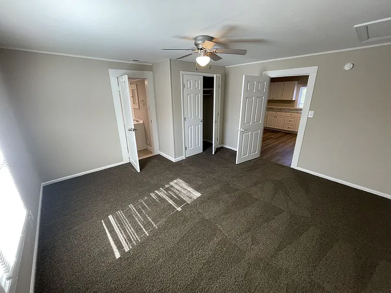 322 E Perry Ave — Photo 12