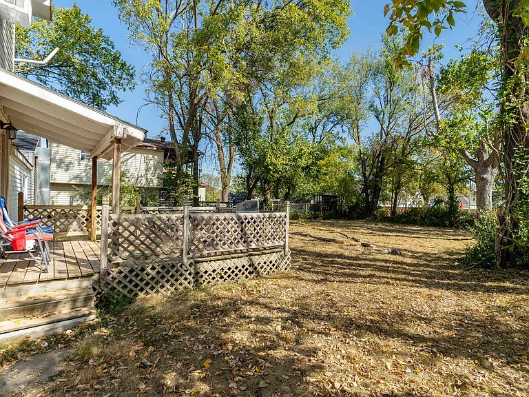 315 SW F St — Photo 15