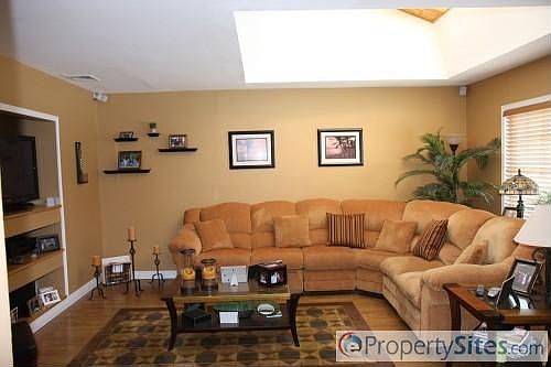 2nd image of 7 Woodleigh Ct