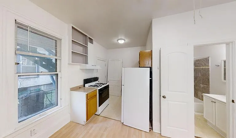 610 Lawrence St #1 — Photo 6