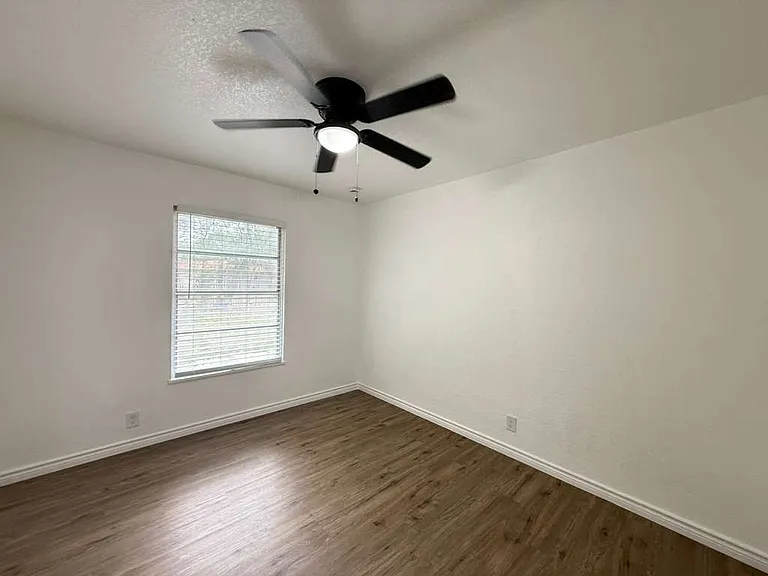 206 Covina Ave — Photo 13
