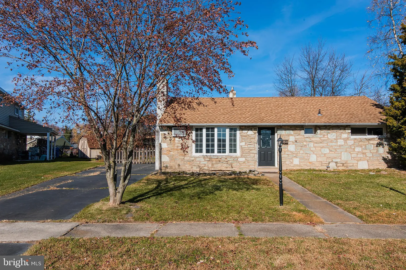 2524 Green Ave photo 1
