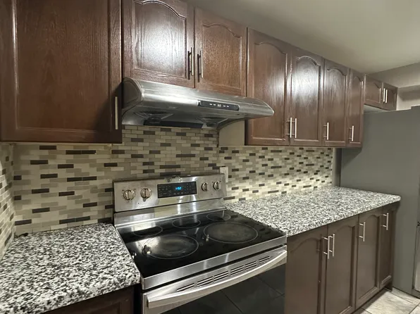 52 Norma Cres, Brampton, ON L6S 4H2