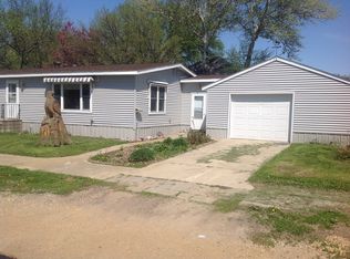414 W Saint Peter Ave, Graceville, MN 56240