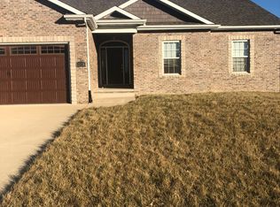 1110 Lost Tree Dr, Sherman, IL 62684