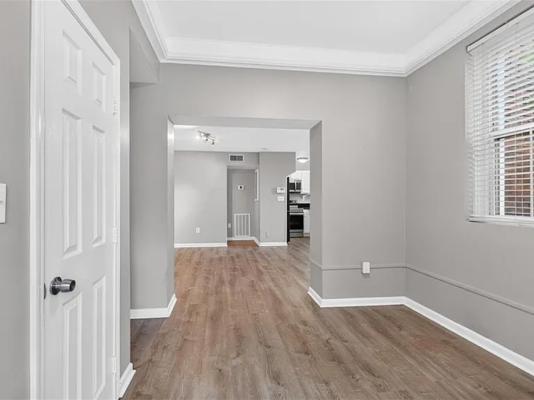 1031 State St NW #209 — Photo 2