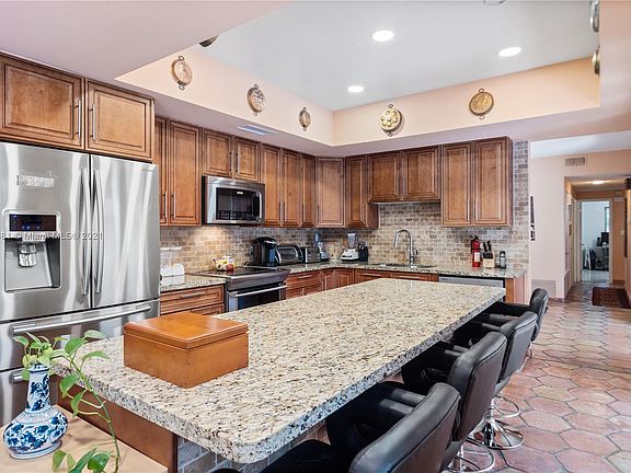 5th image of 52 N Prospect Dr